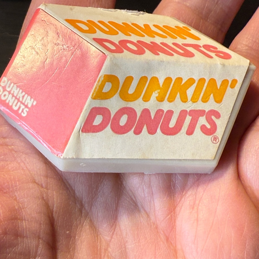 Dunkin' Donuts Pink and Orange vintage magnet 1989 - Picture 4 of 7
